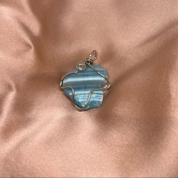 Natural Blue & White Agate Gem Stone Silver Wire Necklace Pendant - Picture 5 of 6